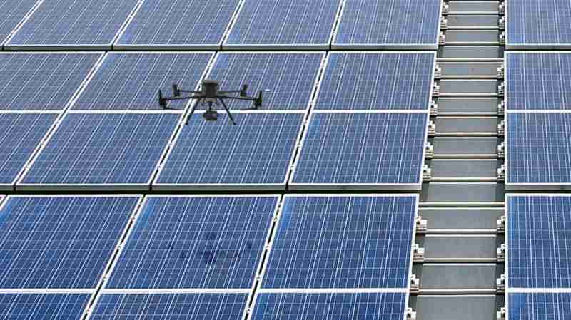 PA直营以无人机搭配IR Sensor热显像技术进行全方面模块健检，，，有效降低人力成本并提升发电量