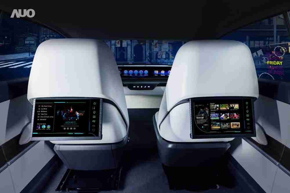 PA直营新一代Smart Cockpit 2024，，以Micro LED先进显示技术优势，，，，创建〝可卷式后座娱乐显示器〞，，，，仅在互动时才显示出所需画面及信息，，，扩充更丰富的娱乐和交互信息服务，，获国际奖项荣耀